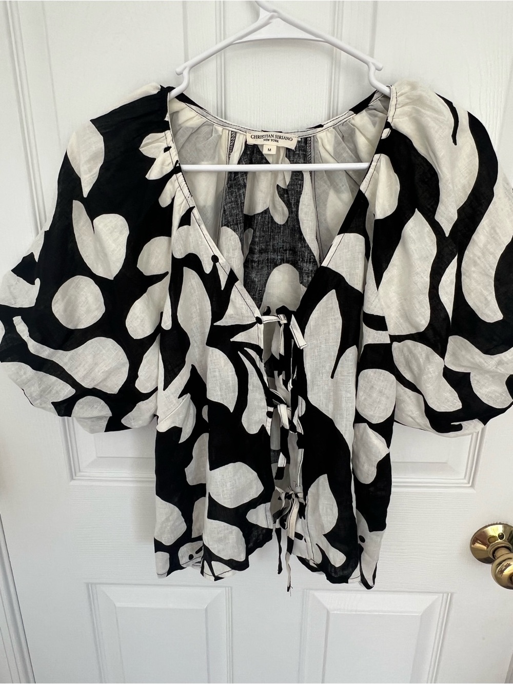 Christian Siriano Black and White Tie-Front Flutter Sleeve Blouse